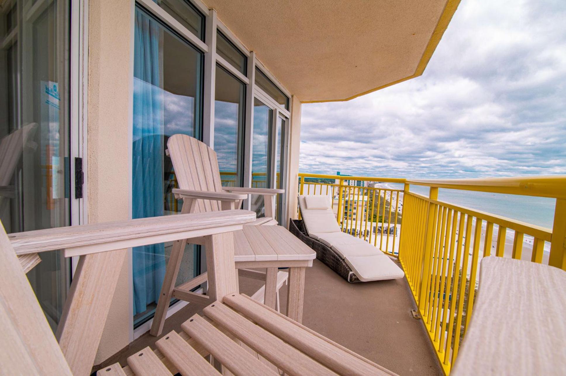 Bay Watch Resort Luxe Oceanfront End Unit 默特尔比奇 外观 照片